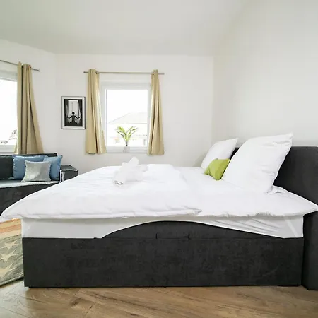 Deluxe - 1 & 2 Bedroom - Zentral - 10 Min Messe Apartment *