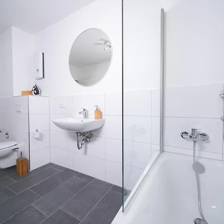 Apartment Deluxe - 1 & 2 Bedroom - Zentral - 10 Min Messe *